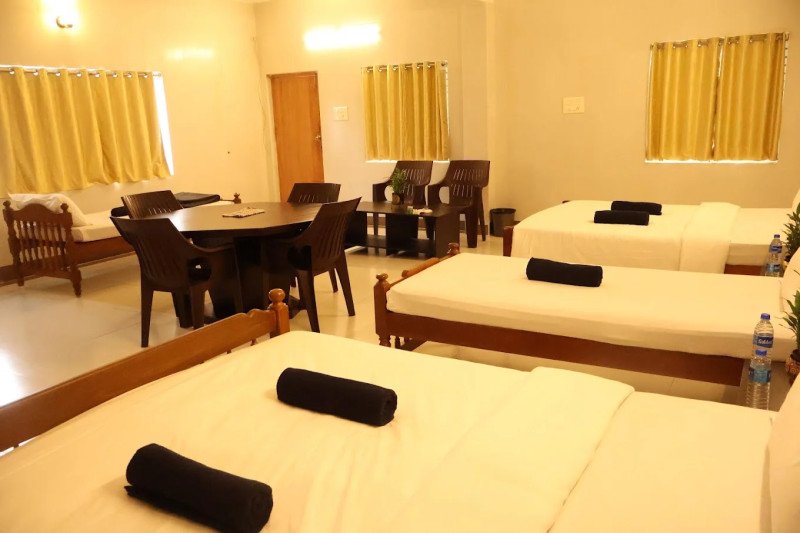 Deluxe Suite with Balcony
